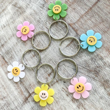Load image into Gallery viewer, Smiley Daisy Keychain
