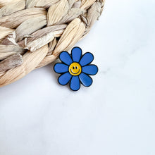 Load image into Gallery viewer, Blue Daisy Pin
